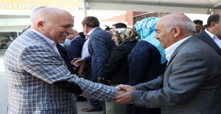 Başkan Sekmen Personeliyle Bayramlaştı