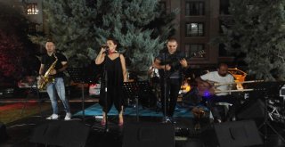 Yaz Konseri Keçiörenlileri Mest Etti