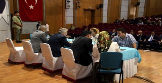 Vali Kamçı Vatandaşların Sorunlarını Dinledi