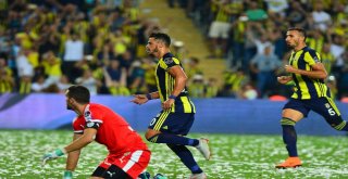 Spor Toto Süper Lig: Fenerbahçe: 2 - Bursaspor: 1 (İlk Yarı)