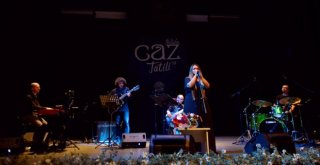 Jülide Özçelikten Unutulmaz Konser