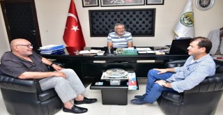 Aytmatov 23 Yıl Sonra Sözünü Yerine Getirdi