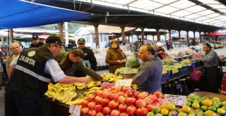 Devrekte Zabıta Ekipleri Pazarı Denetledi