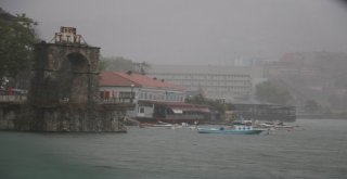 Meteorolojinin Uyarılarının Ardından Zonguldakta Kuvvetli Sağanak Etkili Oldu