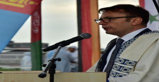 Esogüdeki Mezuniyet Coşkusu Yağmura Rağmen Hız Kesmedi