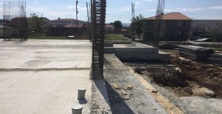 Başkan Yalçın Yüzme Havuzu İnşaat Çalışmalarını İnceledi