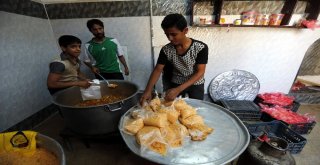 Yemende Savaşın Gölgesinde Günlük Hayat Devam Ediyor