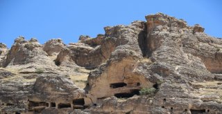 Bin Yıllardır Süren İhtişam: Hasuni Mağaraları
