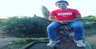 Ayağı Kayan Genç, 30 Metre Yükseklikten Kayalıklara Çakıldı
