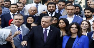 Cumhurbaşkanı Erdoğan, Adana Teşkilatı İle Fotoğraf Çektirdi