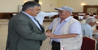 Başkan Özgüven, Hacı Adaylarıyla Bir Araya Geldi