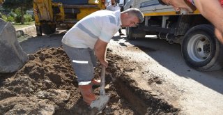 Şuhut Belediyesi Su Arıza Ekiplerinden Patlak Çalışması