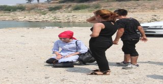 Gölde Boğulan Gencin Yakınları Yıkıldı