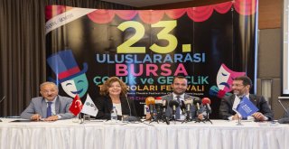 Tiyatronun Coşkusu Bursayı Sardı