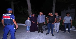 Ayvalıkta 10 Göçmen Jandarmadan Kaçamadı