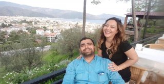 Misafirliğe Gittikleri Evde Öldüren Çift Son Yolculuklarına Birlikte Uğurlandı