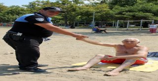 Vatandaş Yüzdü, Polis Bilgilendirdi