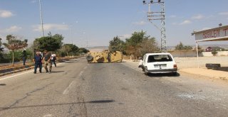 Suriyeli Sürücünün Kullandığı Otomobil Zırhlı Araca Çarptı: 1İ Polis 2 Yaralı