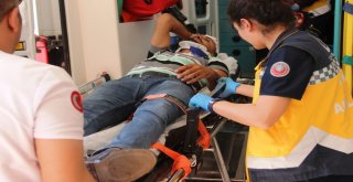 Şanlıurfada Otomobiller Çarpıştı: 3 Yaralı