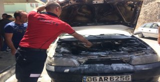 Park Halindeki Araç Alev Aldı