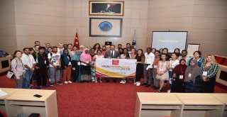 Başkan Tiryakiden Yabancı Öğrencilere Yerel Yönetimler Dersi