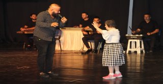 Teşhis Konulamayan Baran Ve Deniz İçin 8 Sanatçı Gönüllü Konser Verdi