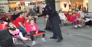 Çocuklar, Hatalı Sürücüleri Kırmızı Düdükle Uyaracak