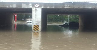 Keşanda Şiddetli Yağmur Sokakları Göle Çevirdi