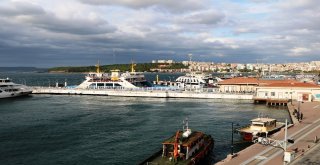 Çanakkalede Deniz Ulaşımına Fırtına Engeli