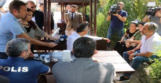 Vali Çeber Ve Rektör Polat Kayıt Yapan Öğrencilerle Bir Araya Geldi