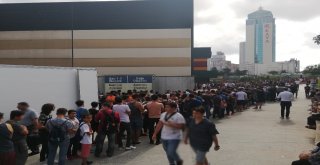 (Özel) Tüyapta Oyun Fuarı İçin Metrelerce Kuyruk Oluştu