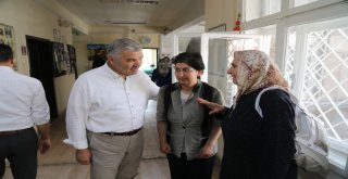 Başkan Çelik, Kayseri Toplum Ruh Sağlığı Merkezini Ziyaret Etti