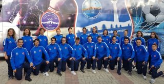 Altınköprü Halk Dansları Topluluğuna Büyük Onur