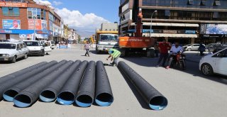 Nerim Tombul Caddesinde Altyapı Çalışmaları Devam Ediyor