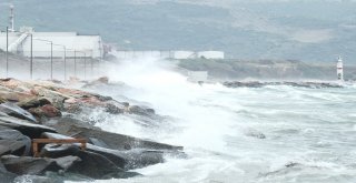 Fırtına Deniz Ulaşımını Aksattı