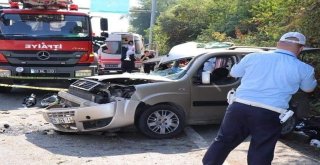 Türkiye-Rusya Milli Maçını İzlemek İçin İzmirden Yola Çıkan 4 Arkadaş Giresunda Kaza Yaptı: 1 Ölü, 3 Yaralı