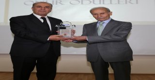 Gazetecilikte 30 Yılını Aşmış Meslek Mensupları Ödüllendirildi