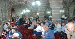 235 Yıllık Tarihi Alemdar Camii İbadete Açıldı