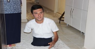 Doğuştan Engelli Ömerin Tek Hayali Kendi Parasını Kazanabilmek