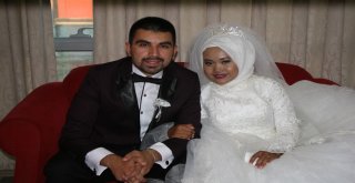 Endonez Geline Türk Usulü Düğün