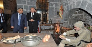 11. Cumhurbaşkanı Abdullah Gül Karsta