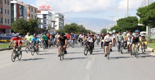 Erzincanda Sağlıklı Yaşam İçin Bisiklet Turu Düzenlendi