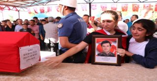 Şehit Polis, Acı Haberiyle Ölen Babaannesiyle Son Yolculuğuna Uğurlandı