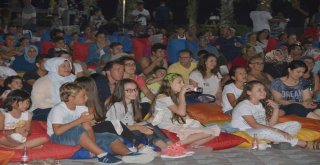 Yeni Şakranda Açık Hava Sinema Nostaljisi