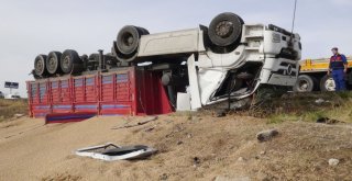 Aksarayda Tır Şarampole Devrildi: 1 Ölü