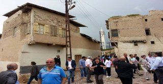 Darendedeki Kerpiç Evler İlgisizlikten Yok Oluyor