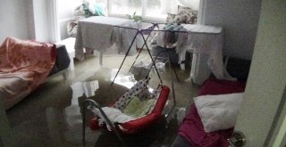Bursa'da Selde 2 Çocuk Evde Mahsur Kaldı