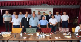 Aydın Kaymakam Kızını Bağrına Bastı