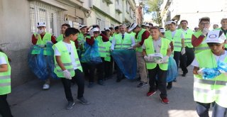 Fırsatçılara Göz Açtırmayan Belediye Başkanı Bu Kez De Öğrencilerle Çöp Topladı