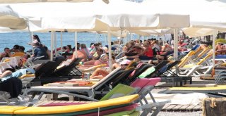 Bodruma 330 Bin Araç, 264 Özel Jet Ve 1955 Uçakla Geldiler